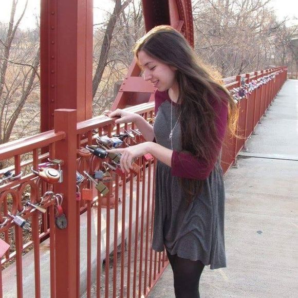 Meet your Posher, Esther - Picture 1 of 1